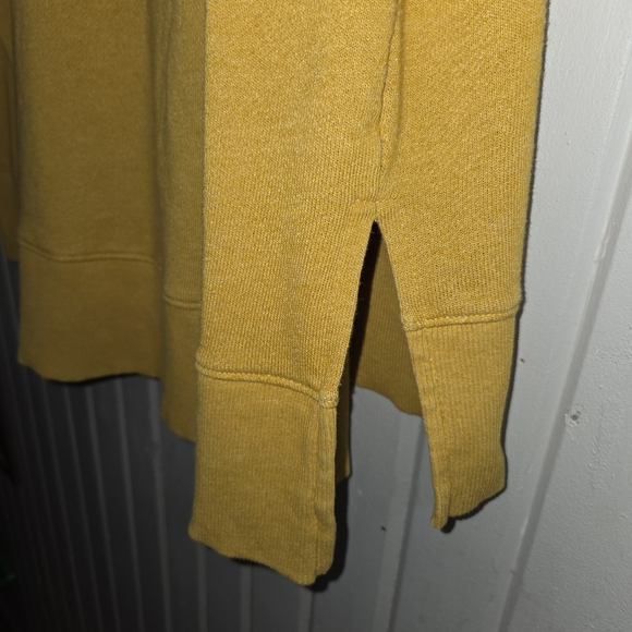 Time and Tru Golden Yellow Sweater - Picture 4 of 5